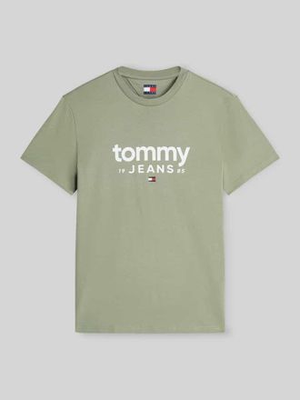 Tommy Jeans Relaxed Fit T-Shirt aus reiner Baumwolle mit Label-Schriftzug in Schilf, Gr&ouml;&szlig;e XXL