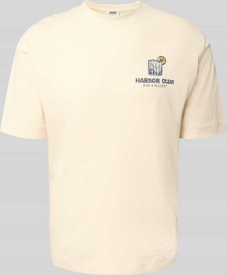 Drykorn Drykorn T-Shirt mit Motiv-Print und Rundhalsausschnitt in Sand, Gr&ouml;&szlig;e XXL