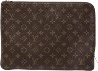 Louis Vuitton Pre-owned Clutches, female, Brown, Size: ONE SIZE Pre-owned Etui Voyage MM