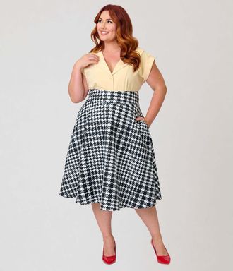 Unique Vintage Plus Size Retro Style High Waist Vivien Swing Skirt in Black Plaid at Nordstrom, Size 1X
