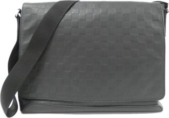 Louis Vuitton Onyx Leather Shoulder Bag (Pre-Owned)