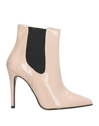 Pregunta FOOTWEAR - Ankle boots on YOOX.COM