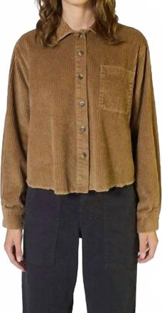 Xirena Ben Corduroy Shirt In Canyon Sand
