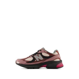 New Balance Training Shoes, female, Multicolor, Size: 6 1/2 US Abzorb 2010