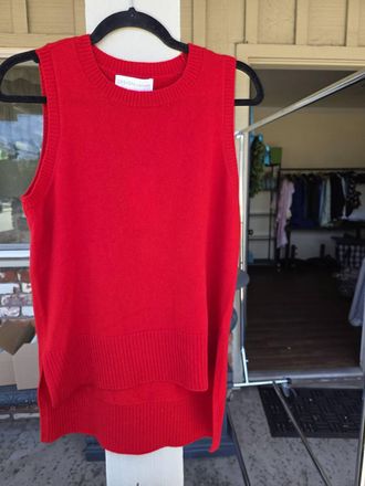 Design History Womens Sleeveless Sweater Vest In Red