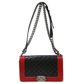 Chanel Boy Flap Chevron Lambskin Black Leather Handbag (Pre-Owned)
