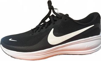 Nike Mens Revolution 8 Shoe - Wide In Black/white-Black