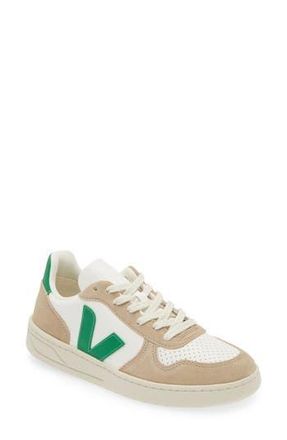 Veja V-10 Sneaker in Extra-White/Emeraude/Sahara at Nordstrom Rack, Size 40