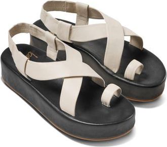 beek Caracara Platform Sandal in Vanilla/Black at Nordstrom, Size 9