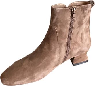 Vaneli Womens Penko Bootie In Military Suede