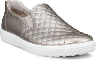Ecco Soft 7 Slip-On Quilted Sneaker in Pure Cashmere Foil at Nordstrom, Size 10-10.5Us