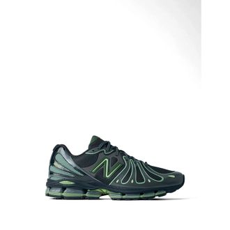 New Balance Sneakers With Mesh Upper And Synthetic Overlays. Round ToeLace-up FasteningCushioned Sole