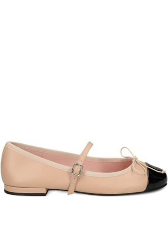 Pretty Ballerinas Irma cap-toe bow ballet flats - women - Leather/Fabric/Rubber - 39 - Neutrals
