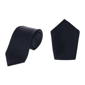 Trafalgar Store Sutton Solid Color Silk Necktie and Pocket Square Combo in Black at Nordstrom