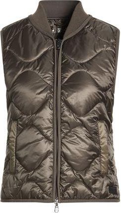 Canadian JOANNE VEST