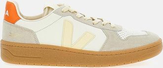 Veja Sneakers V82
