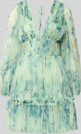 Lace & Beads Cocktailkleid aus T&uuml;ll mit V-Ausschnitt in Gruen, Gr&ouml;&szlig;e XXL