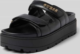 Guess Slides mit Plateausohle Modell FAXON in Black, Gr&ouml;&szlig;e 36