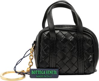 Bottega Veneta Tweedehands Nappa Intrecciato Pouch Sleutelhanger en Tascharme