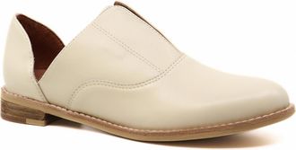 All Black Womens Side Scoop Cowman Flats In Ivory