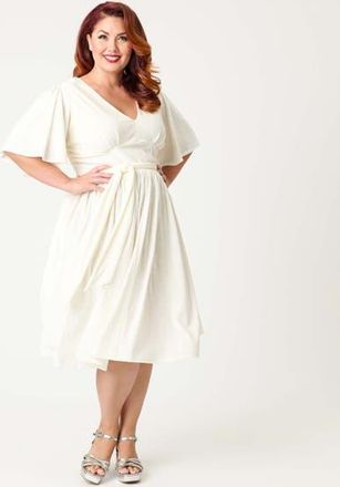 Unique Vintage Plus Size 1940s Velvet Flutter Sleeve Swing Dress in Ivory Peacock Print at Nordstrom, Size 1X