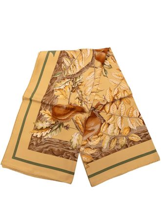 Herm&egrave;s 20th Century Casse Noisette Silk Scarf 90 scarves - women - Silk - One Size - Brown