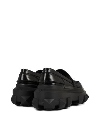 Valentino Garavani Womens Trackstud Loafers Black Shoes > Flats