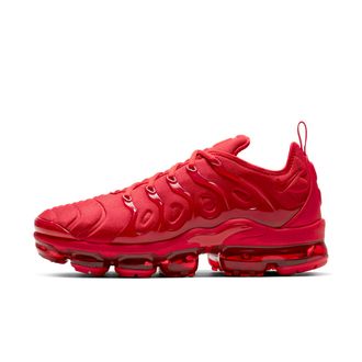 Nike Mens Air VaporMax Plus Shoes in Red | CW6973-600