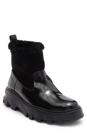Stuart Weitzman Alton Genuine Shearling Lined Lug Sole Boot in Black at Nordstrom Rack, Size 11