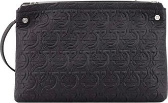 Ferragamo Borsa a spalla con logo goffrato - Nero