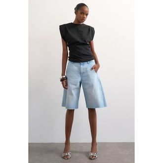 Topshop Raw Hem Knee Length Denim Barrel Shorts in Lblue at Nordstrom, Size 12 Us