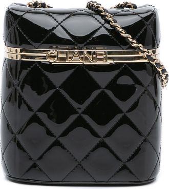 Chanel Pre-owned Womens Quilted Chain Shoulder Bag - Black Leather - One Size