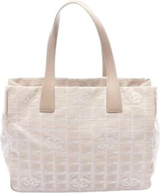 Chanel Pre-owned Tote Bags, female, Beige, Size: ONE SIZE Pre-owned New Travel Line Nylon Canvas Tote Bag