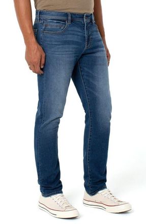 Liverpool L.A. Regent Relaxed Straight Leg Jeans in Pembroke at Nordstrom, Size 31 X 30