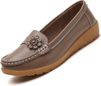 Generic Womens Soft Sole Comfortable Leather Shoes, Casual Driving Moccasins Women Boat Shoes Flats Slip on Penny Loafers (Khaki,6.5)