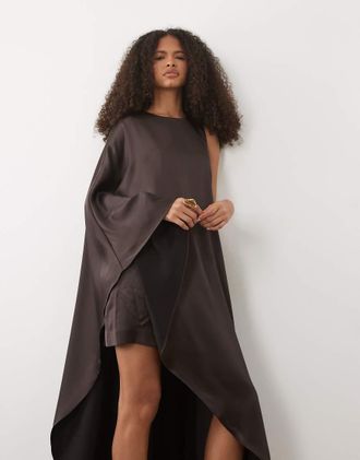Forever New Vestito corto monospalla asimmetrico in raso color cioccolato-Marrone