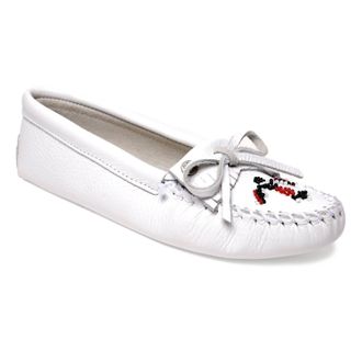 Minnetonka Womens Thunderbird Animikii Softsole Moccasin In White