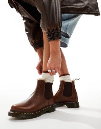 Dr. Martens Dr. Martens - 2976 Leonore - Stivaletti Chelsea in pelle marroni con interno in pelliccia-Marrone