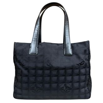 Chanel Black Nylon Tote Bag (Pre-Owned)