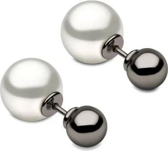 Yoko London Orecchini in oro nero 18 carati con perle dei Mari del Sud