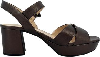 Prada Prada Crisscross Block Heels in bruin leer