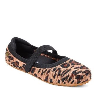 Dearfoams Haddy Sport Knit Flat in Leopard at Nordstrom, Size 10