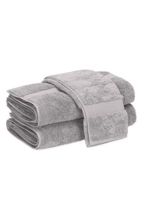 Matouk Lotus Bath Towel in Smoke at Nordstrom