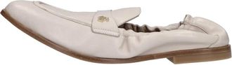 Stuart Weitzman Lindi Tassel Loafer - Dames - Loafers - Beige - 36 1/2 EU - Leer - Schoenen