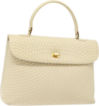 Bally Vintage Flap Handbag Quilted Leather Ecru Leather Handbag (Pre-Owned)