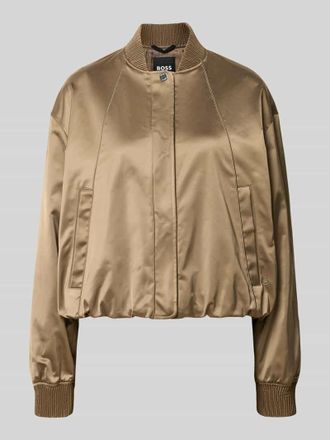 HUGO BOSS Regular Fit Blouson mit Leistentaschen Modell Petticali in Taupe, Gr&ouml;&szlig;e 32