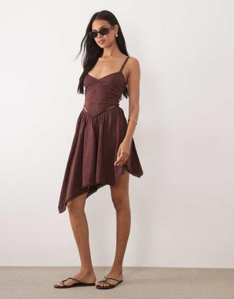 Asos Vestito marrone con orlo a fazzoletto ricamato