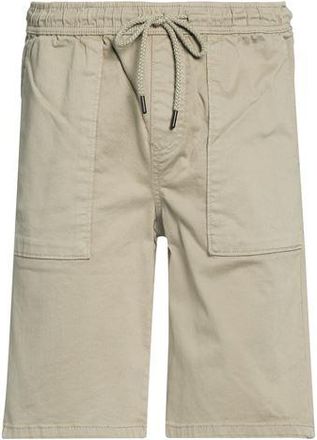 Jack & Jones BOTTOMWEAR - Shorts & Bermuda Shorts on YOOX.COM