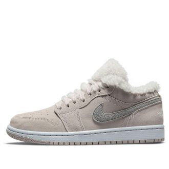 Nike Jordan (WMNS) Air Jordan 1 Low SE Sherpa Fleece DO0750-002