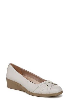Life Stride Jorie Wedge in Bone at Nordstrom Rack, Size 8.5